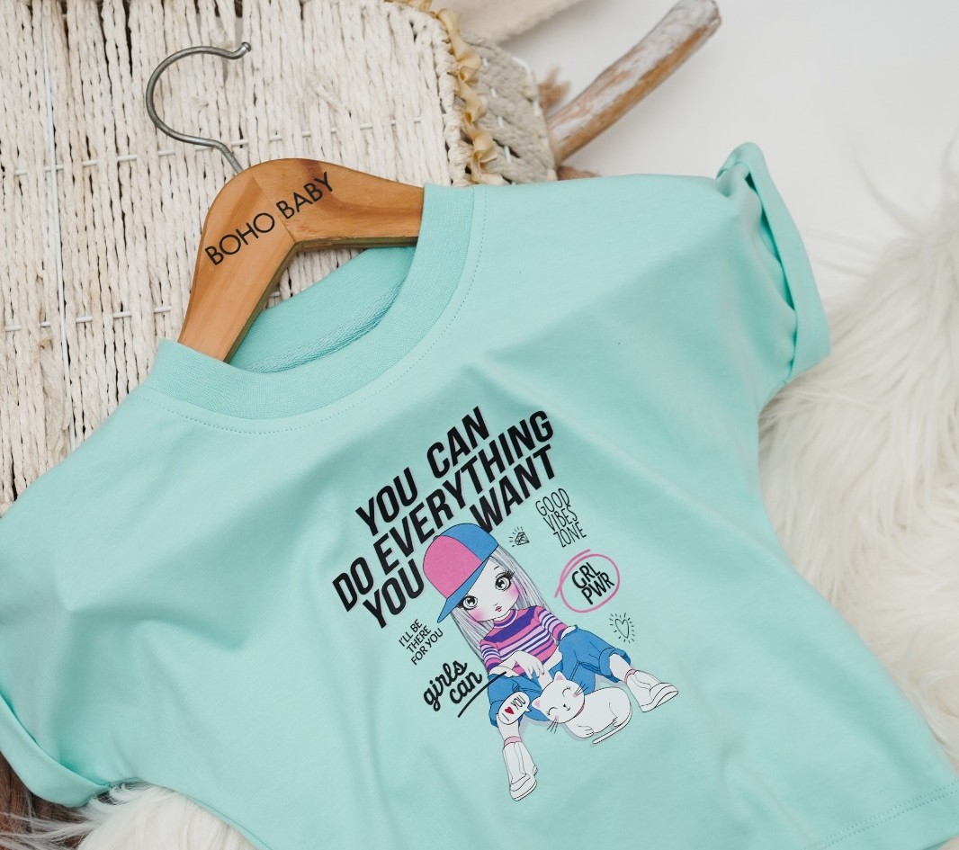 girls graphic t-shirt