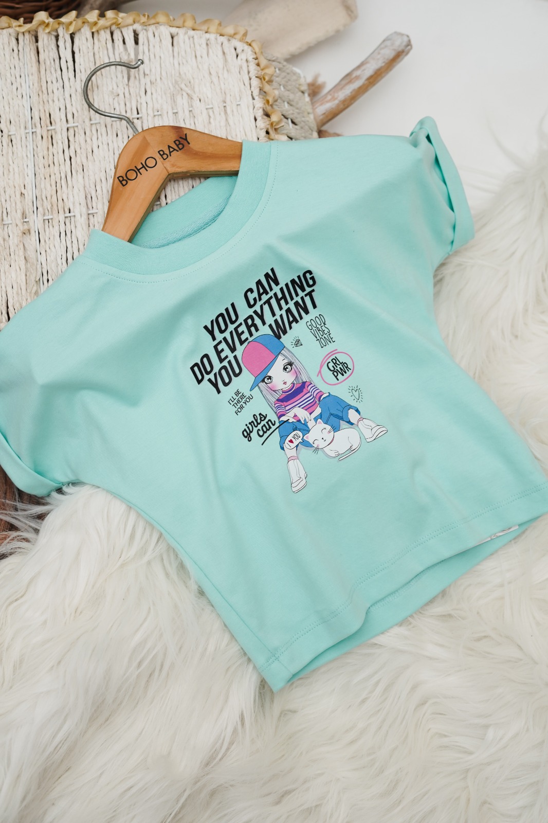 girls graphic t-shirt